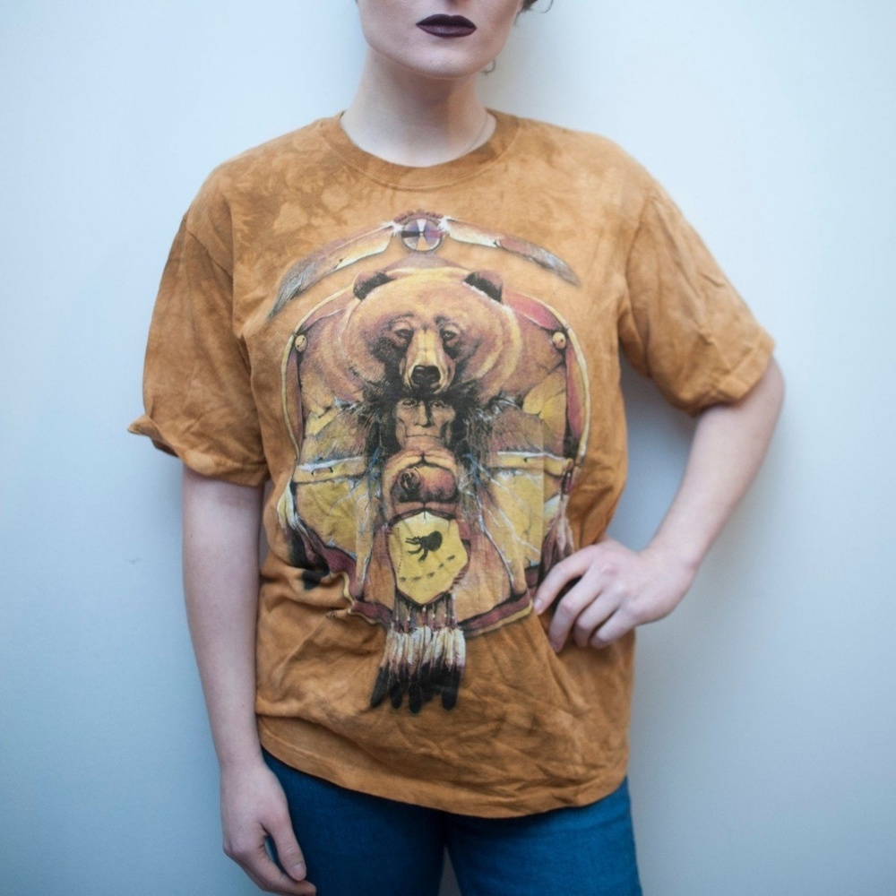 Vintage Native American Wild Bear Tshirt